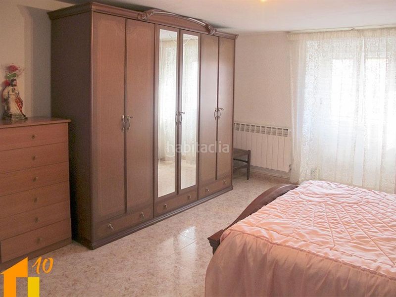 Foto b64a8a0c-bbba-4380-b03c-3d6b9c4c161e. Xalet amb calefacció aparcament a Villimar - V1 - V2 - S3 - S4 - San Cristobal Burgos