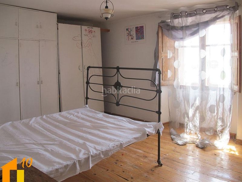 Foto a15fef68-28be-4fbb-8582-708abfb2f280. Casa a Revillarruz