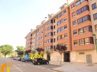 Lloguer Pis  Calle solidaridad. Piso en alquiler ,zona coprasa de  dos dormitorios ,dos baños co