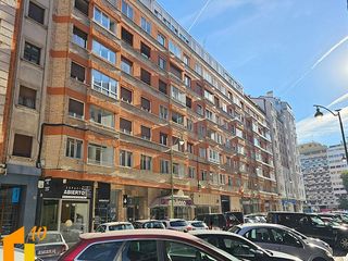 Etagenwohnung in Los Vadillos - R. Sanitaria - Pozanos. Piso zona centro, calle ana lopidana con cuatro dormitorios,un