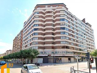 Affitto Ufficio in Villa Pilar. Oficina en alquiler en calle vitoria