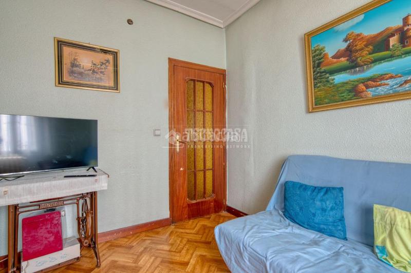 Foto 3d37e490-6896-4a98-b6f8-089f69e00450. Etagenwohnung in Delicias Valladolid