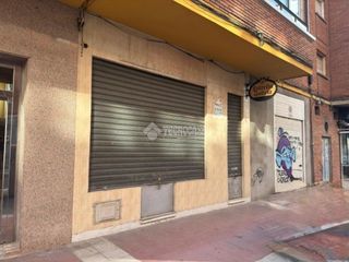 Business premise in Delicias. Local comercial en venta en valladolid