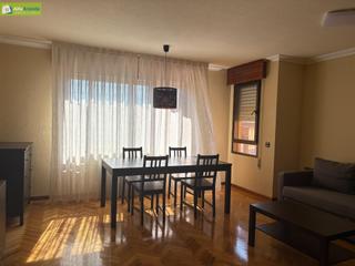 Miete Etagenwohnung in Plaza san esteban 9. Alquiler piso 3 dormitorios y garaje