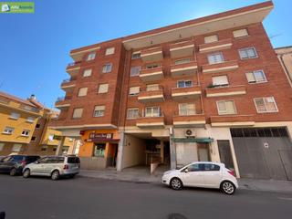 Pis a Centro. Vivienda de 4 dormitorios baño, aseo y amplio trastero