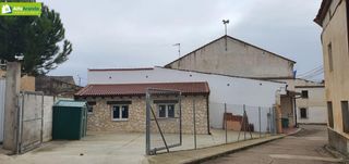 Haus in Pedrosa de Duero. Vivienda  con terreno