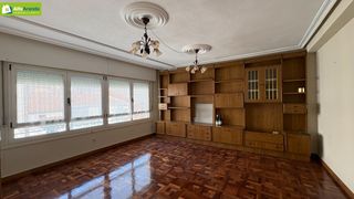 Etagenwohnung  Cervantes. Piso en venta 3  dormitorios y ascensor