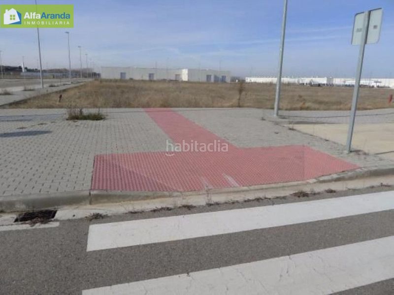 Foto eb38db3b-8cf5-4757-bdcb-17b40189d4cd. Terreny residencial a Allendeduero Aranda de Duero