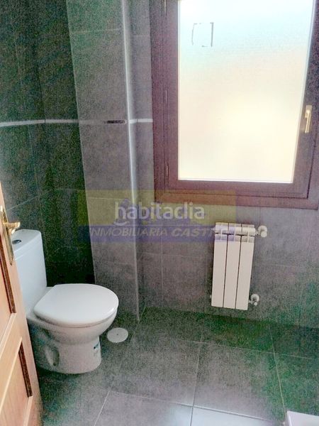 Foto 01e172f4-1e4e-4000-806d-a4b315223245. Casa aparellada a Otañes-Talledo Castro - Urdiales