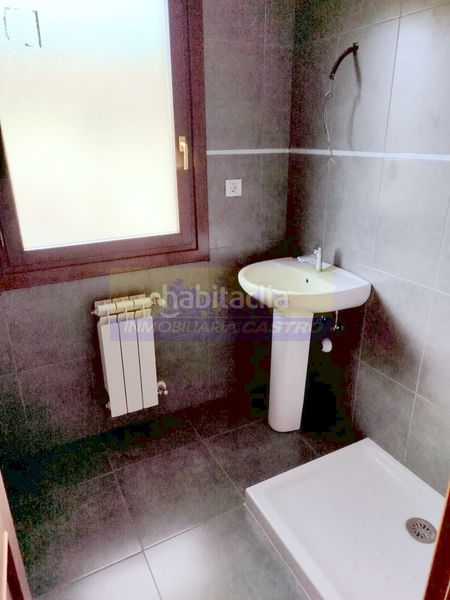 Foto 804b8159-a16d-4e75-af0c-b6fe50a34332. Casa aparellada a Otañes-Talledo Castro - Urdiales