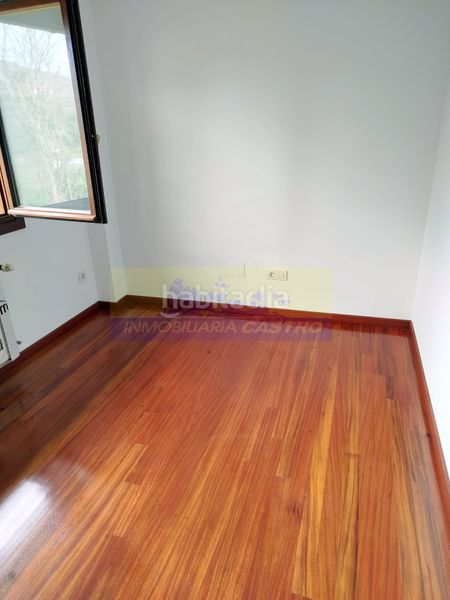 Foto 87db8e8d-c9f0-47f9-adae-e5eebb4c5a48. Casa aparellada a Otañes-Talledo Castro - Urdiales