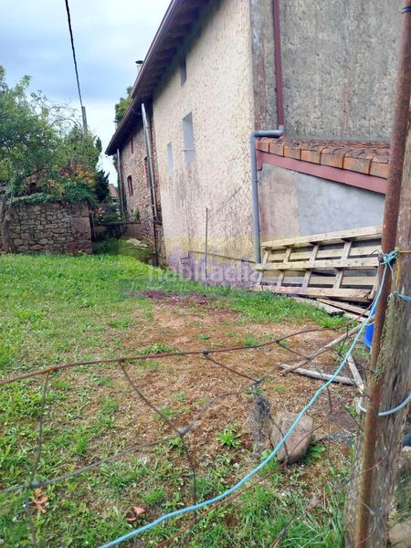 Foto 9913c6c5-3129-445d-8959-e5e9e94c5d56. Casa aparellada a Otañes-Talledo Castro - Urdiales