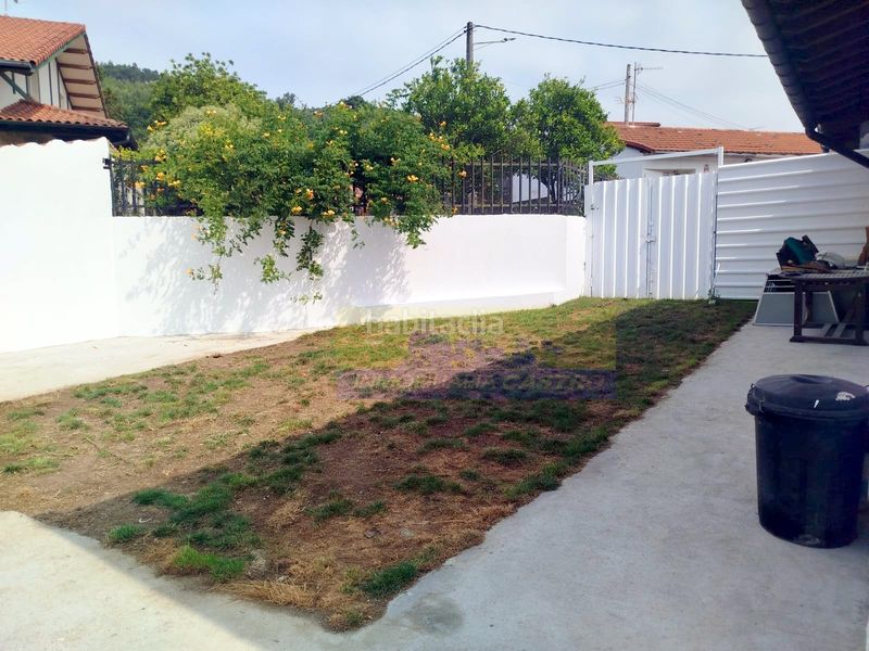 Foto 57f1e72d-018b-4880-8549-12c7bd3cf0e4. Casa adosada en Otañes-Talledo Castro - Urdiales