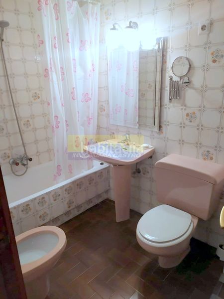 Foto 7cf57cdd-53be-4fbc-b8db-81add0b0f1af. Rent flat with heating in Centro Castro - Urdiales