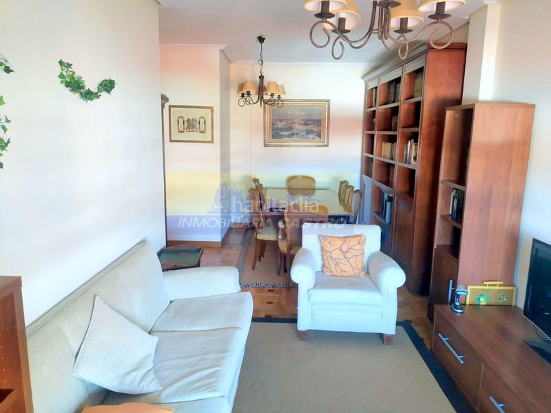 Foto d73ee386-eae0-4db6-b713-45d6f9b4113a. Rent flat with heating in Centro Castro - Urdiales