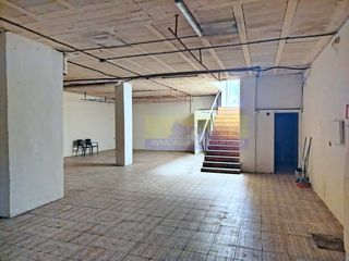 Local Comercial en Calle Antonio Burgos