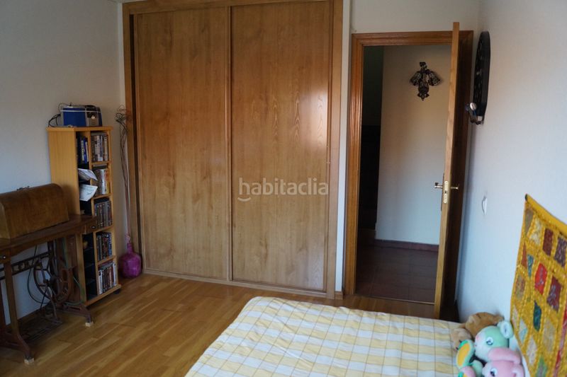 Foto fee4bbf1-88ec-4d60-b04e-6a17c2462be8. Casa adossada amb aparcament a Aguas Vivas Guadalajara