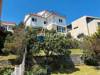 Casa  Rúa illas cíes. Casa con dos viviendas independientes las dos para entrar a vivi
