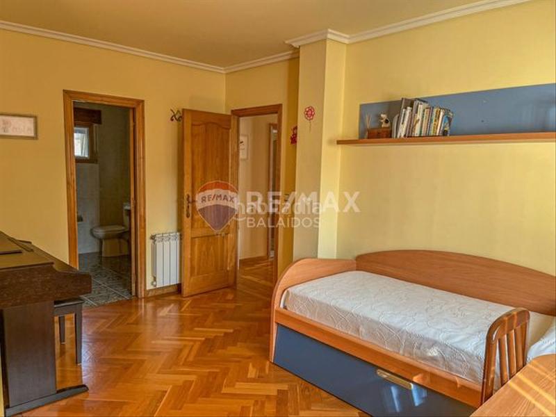 Foto d3f0b8ee-f3e3-40ed-8d64-dd17bfc47ccf. Chalet con riscaldamento parcheggio in Baiona