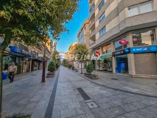 Piso  Rúa de urzáiz. Sobre la peatonal urzaiz