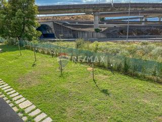 Studio  Avenida redondela. Estudio a estrenar  con garaje y trastero
