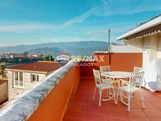 Casa  Barrio eido palleiro. Casa a tan solo 20 km de vigo ..
