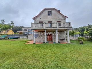 Casa  Camiño do correlo. .para entrar a vivir ya ...a tan solo 3 km. de ponteareas y 25 m