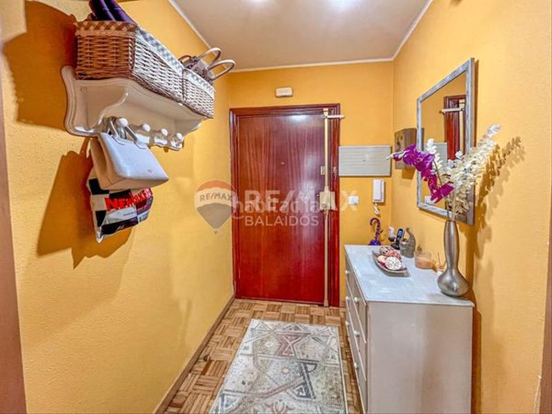 Foto b95abaed-8c85-4904-a96d-a1c033f321c2. Piso a metros del vialia...para entrar a vivir ya... en Vigo