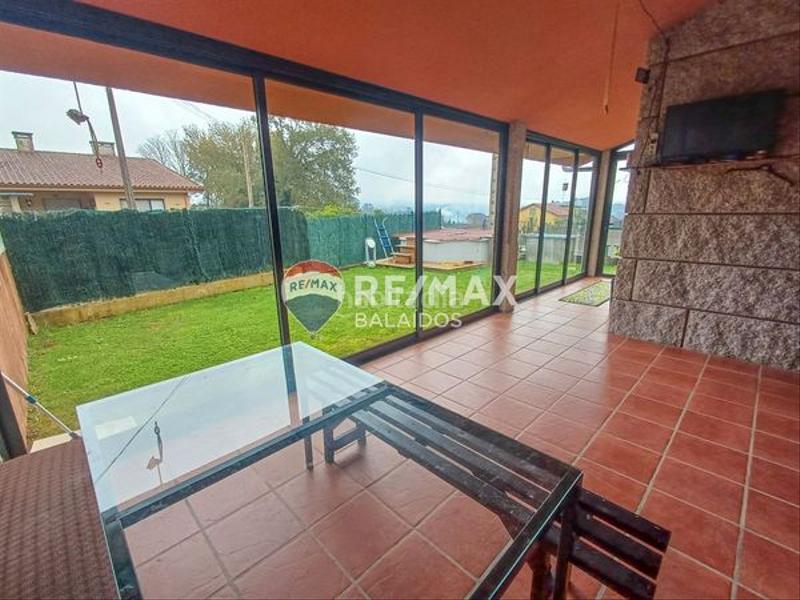 Foto 2c6b735e-46ec-4899-b4ce-477b7a7f50af. Chalet para entrar a vivir..jardín y piscina en Ponteareas
