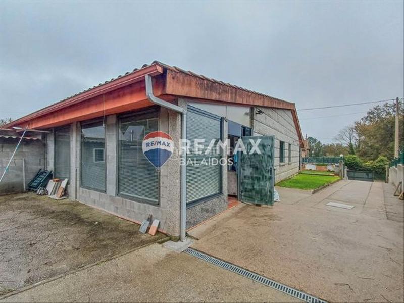 Foto 707c9dea-a577-4303-a165-d61467adb606. Chalet para entrar a vivir..jardín y piscina en Ponteareas