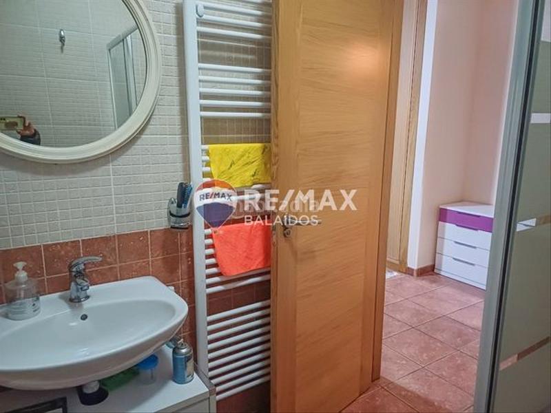 Foto e0e001db-6386-4454-b35f-9374c43a673b. Chalet para entrar a vivir..jardín y piscina en Ponteareas