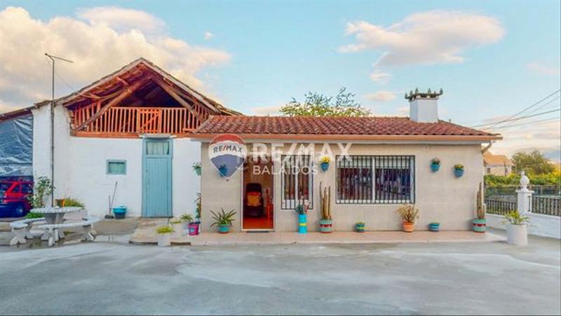 Foto 042b8b57-14a1-4166-905b-ea39bab17082. Casa  con ascensor .. en Ponteareas