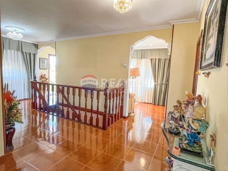 Foto 0436866f-5e3c-4ae2-b1ef-317bc24dcc10. Casa  con ascensor .. en Ponteareas