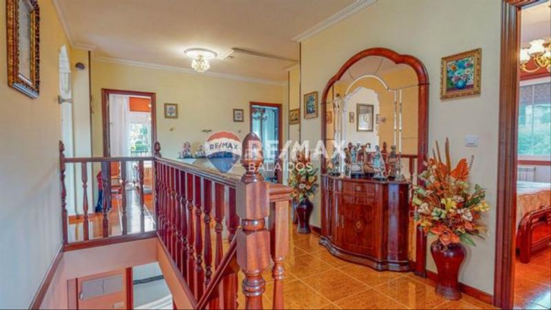 Foto 0bf18e41-9e97-414d-bf6e-8bb8a85ceb43. Casa  con ascensor .. en Ponteareas