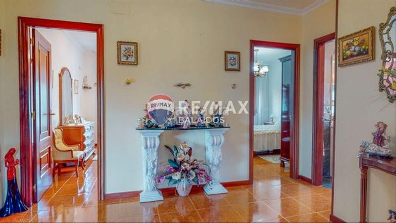 Foto 14ec6719-f6e5-4cd1-903c-64bd47857b9c. Casa  con ascensor .. en Ponteareas