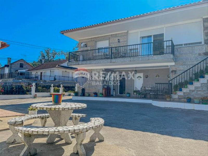 Foto 29dd7124-933f-4f21-82ea-32be69321285. Casa  con ascensor .. en Ponteareas