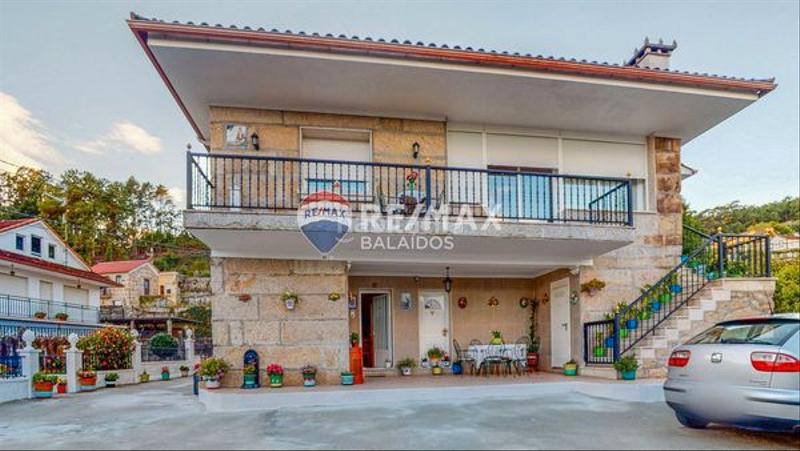 Foto 2e13711c-f738-4807-b716-8d7b9433698b. Casa  con ascensor .. en Ponteareas