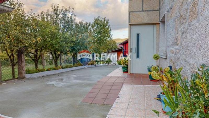 Foto 651eb788-1537-4ea3-85bc-4a9cf6302dee. Casa  con ascensor .. en Ponteareas