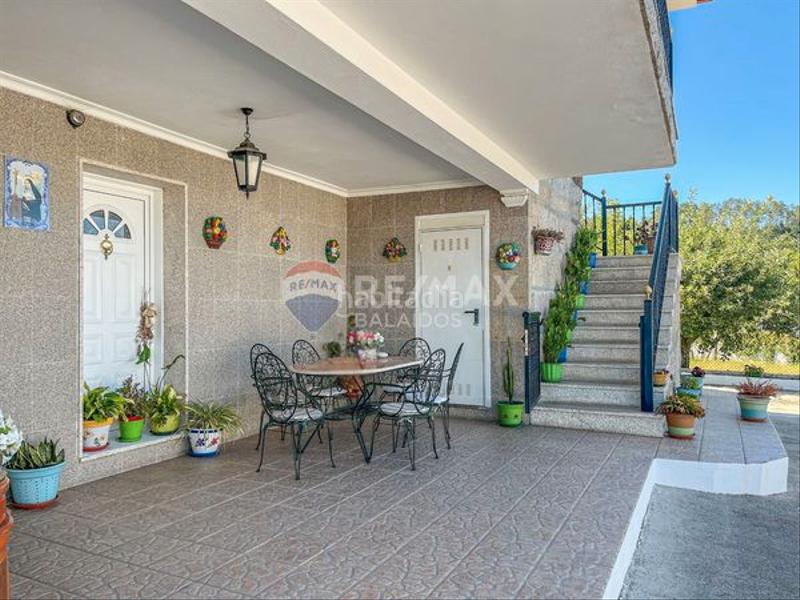 Foto 719dea39-8f48-485b-b727-8b08df3d6dae. Casa  con ascensor .. en Ponteareas