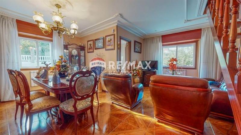 Foto f03a7b25-bdde-455f-814f-f3d37c143e6b. Casa  con ascensor .. en Ponteareas