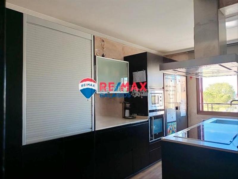 Foto 327269fb-e0f7-4ca3-b575-f6b71713ef9a. Casa  con varias viviendas independientes..frente al mar en Moaña