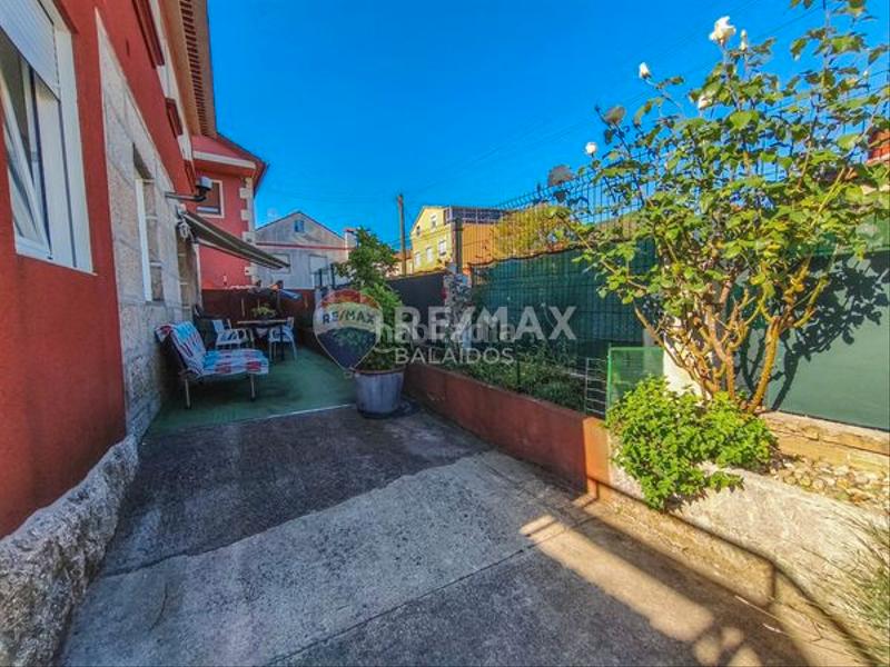 Foto d6d87948-7de7-4e3a-8890-35250825d303. Casa con varios apartamentos independientes en Valadares - Beade Vigo
