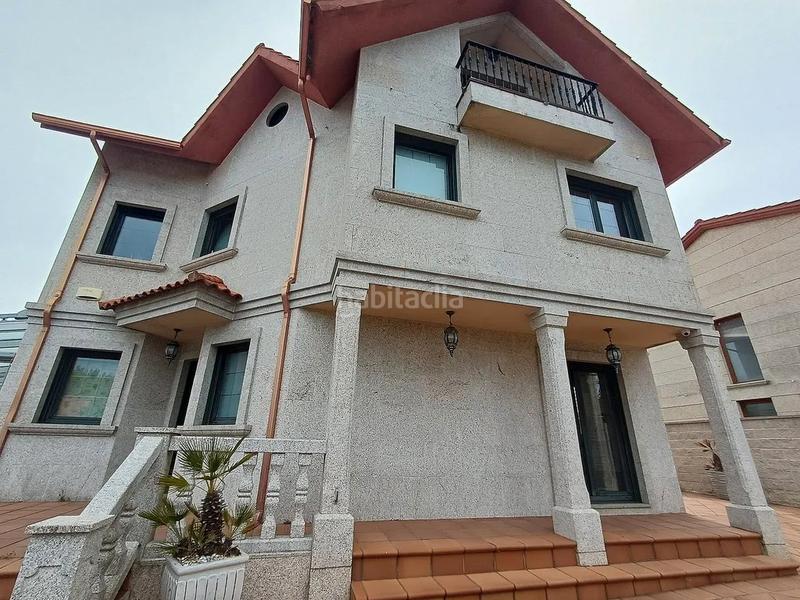Foto cbf56024-859e-43a1-a1a5-476bd2b9be22. Chalet a metros de la playa en Alcabre Vigo
