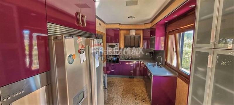 Foto 35b2d4a1-6d88-4e9a-8846-a2244a02624e. Chalet a tan solo 3km del mar ..chalet en piedra con amplia piscina en Baiona