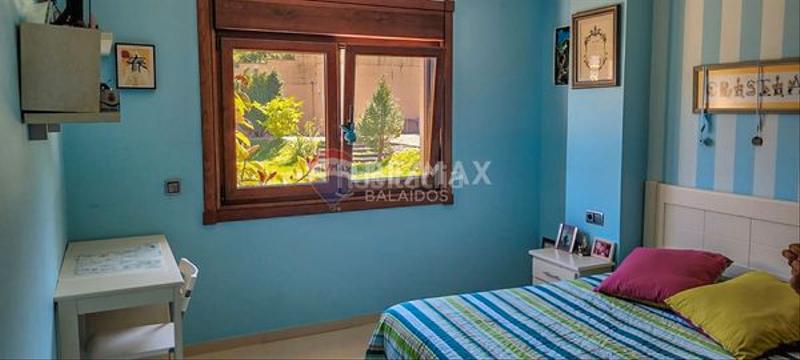 Foto 5c920dda-eee6-4323-9e94-e58ff0e79641. Chalet a tan solo 3km del mar ..chalet en piedra con amplia piscina en Baiona