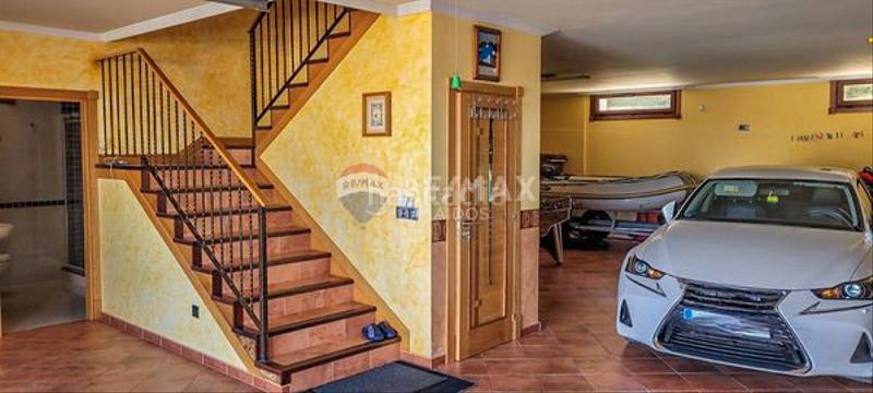 Foto a922e68b-a2ec-4cec-ab35-2901b12de633. Chalet a tan solo 3km del mar ..chalet en piedra con amplia piscina en Baiona
