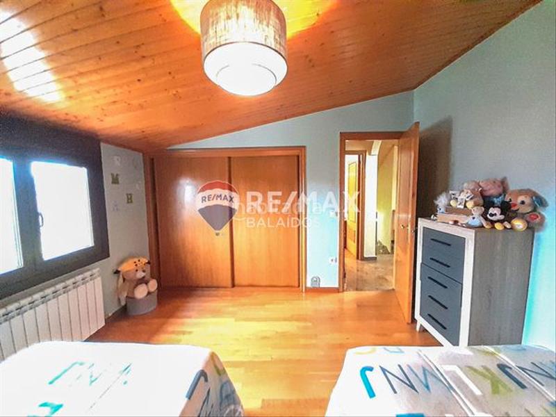 Foto a3b2e08d-d7e2-4c41-b684-2de728897ca7. Casa en barro santa baia 6 totalmente reformada 1º calidades certificado energético "a" en Mondariz