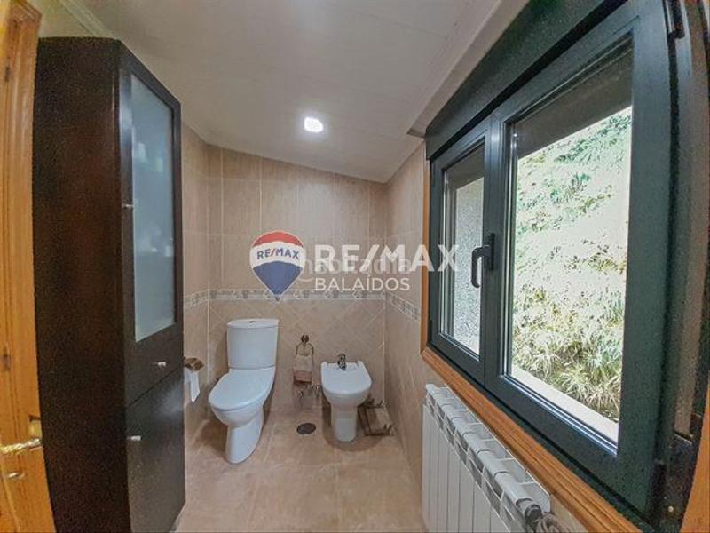 Foto dee7f7c3-0d22-448f-8147-5bd9b7f72690. Casa en barro santa baia 6 totalmente reformada 1º calidades certificado energético "a" en Mondariz