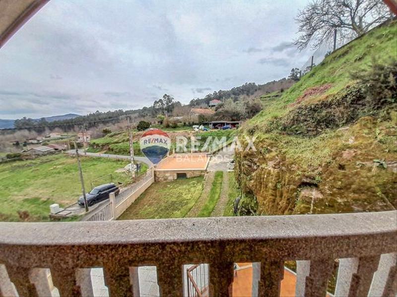 Foto edd605e1-6167-45e6-a7b6-5a8c88394045. Casa en barro santa baia 6 totalmente reformada 1º calidades certificado energético "a" en Mondariz