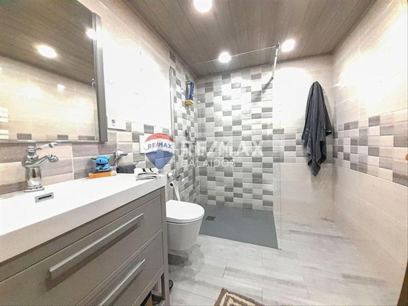 Foto f51270e7-bb0a-4313-aebd-0b466959e7aa. Casa en barro santa baia 6 totalmente reformada 1º calidades certificado energético "a" en Mondariz
